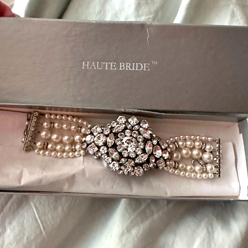Haute bridal couture 5 string pearl bracelet /NWOT